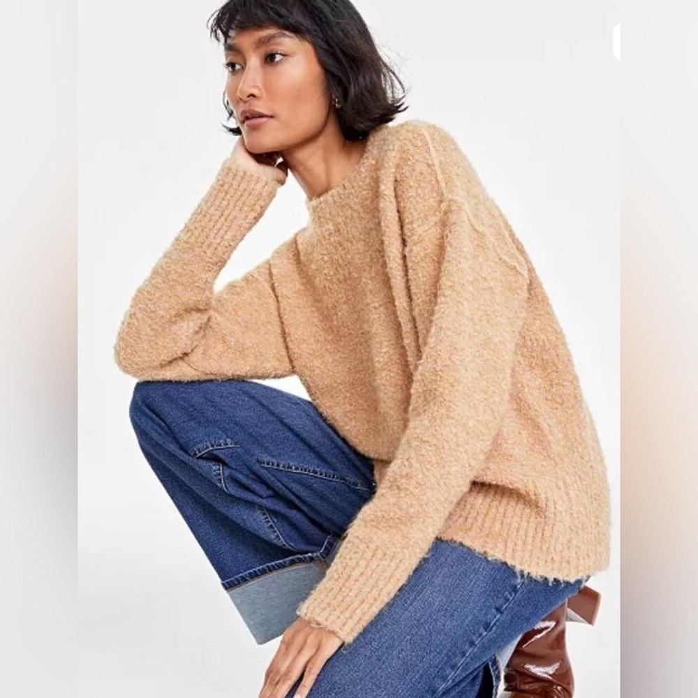 On 34th Bouclé Knit Oversized Crewneck Sweater Camel M Quiet Luxury Clean Girl